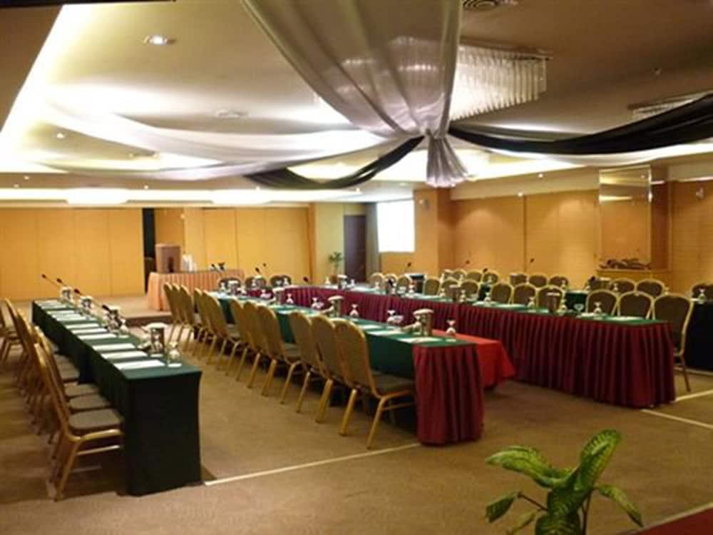 Tower Regency Hotel & Apartments Ипох Экстерьер фото